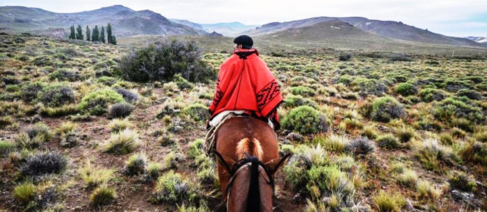 Tierra_Latina_Patagonie_chez_lhabitant_gaucho_ferme_famille_balade_cheval-Couverture1