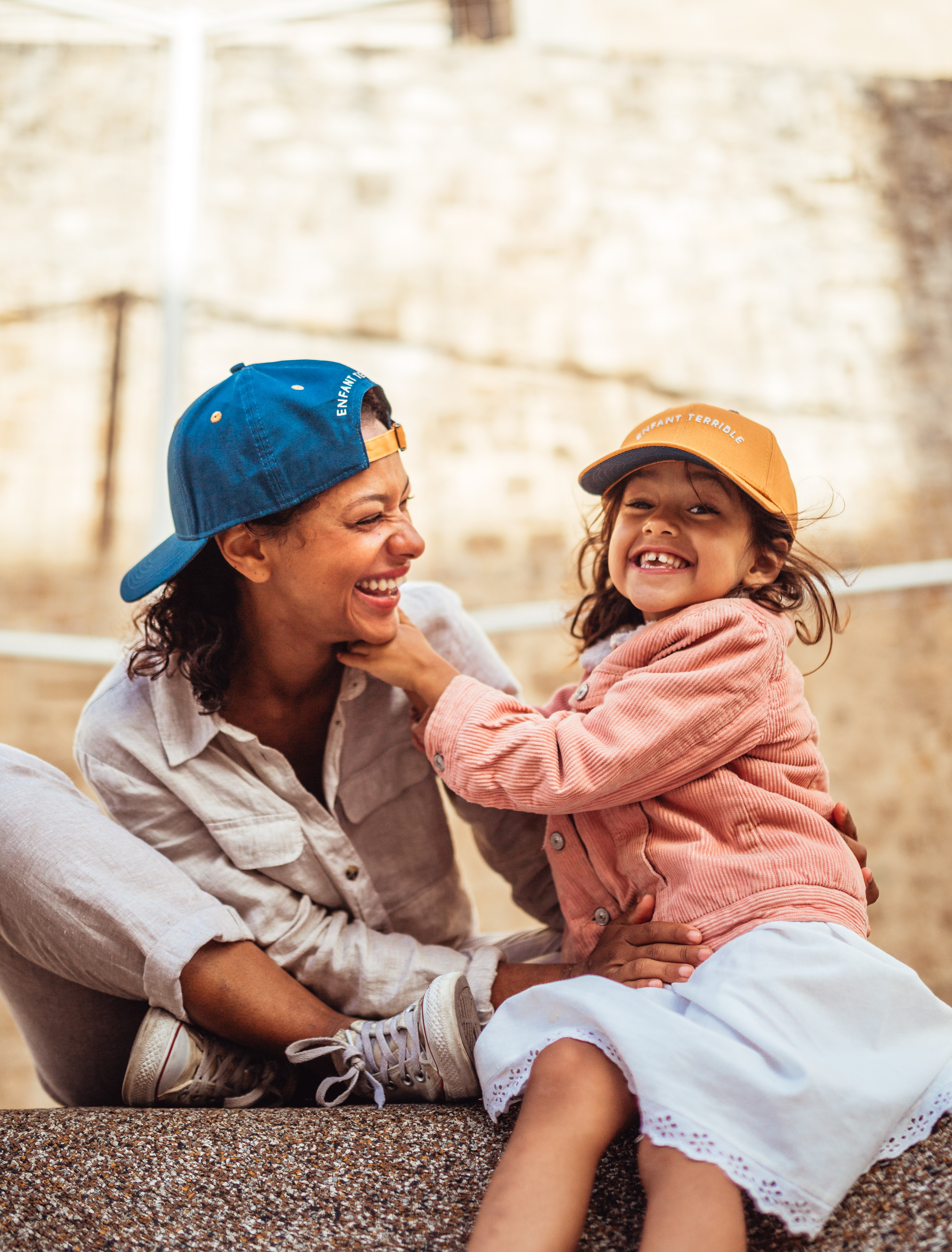 Chamaye La Marque Dediee Aux Casquettes Parents Enfants Presente Sa Nouvelle Collection Des Casquettes A Porter En Famille Relations Publiques Pro Agence Rp Attachee De Presse