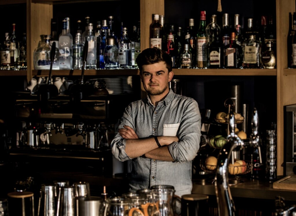 airmail-cocktail-bartender-mixologue-flavien