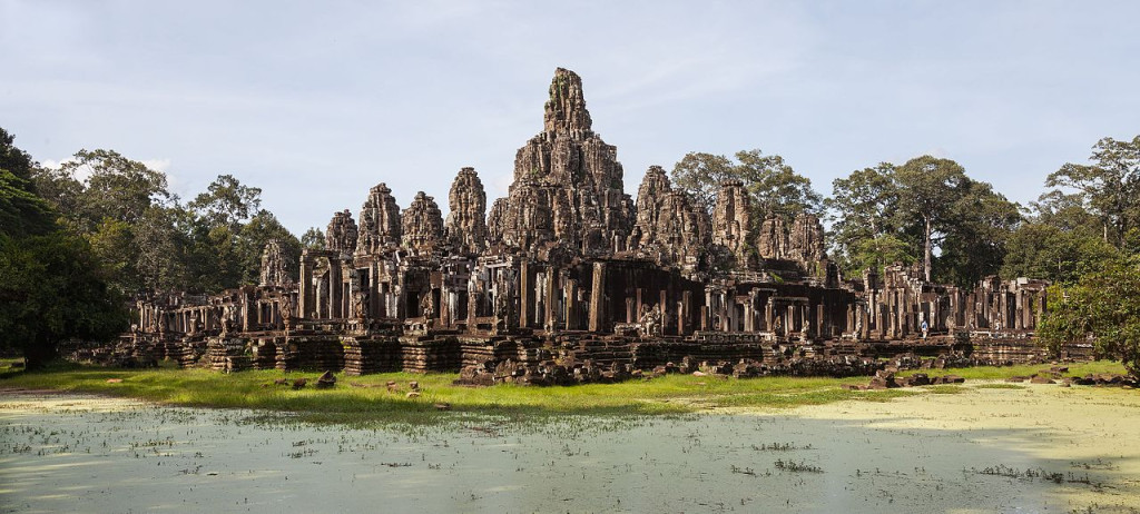 Bayon,_Angkor_Thom,_Camboya,_2013-08-17,_DD_37