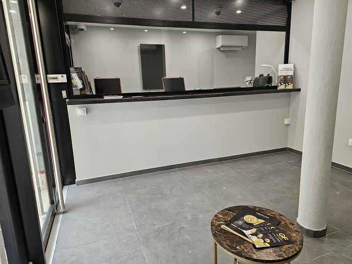 agence-godot-hyeres-comptoir