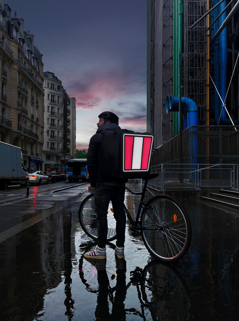 Photo-livreur-sac-KFC