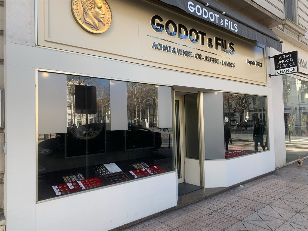 agence-antibes-coteface