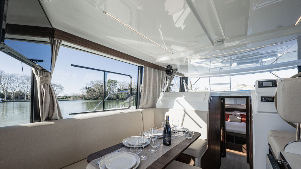 LB_Liberty_Interior Saloon_2_11.2_TH