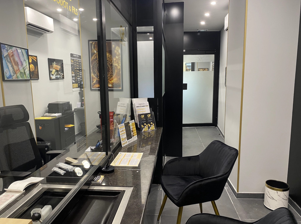 agence-godot-aix-en-provence-entree