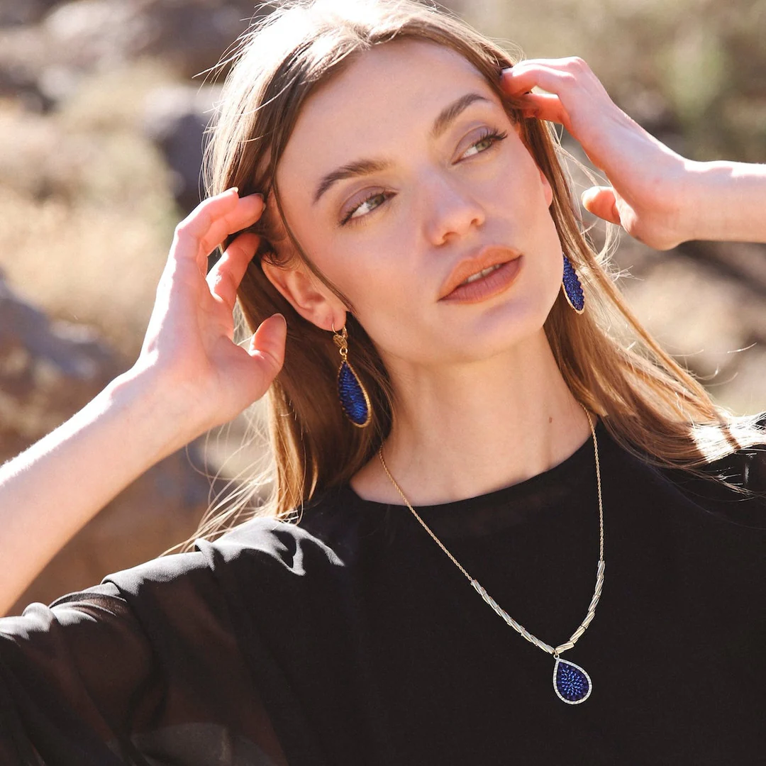 Boucle_D_oreille_Yse_Bleu_collier_Yse_Bleu_8e488209-e304-4e97-a78d-81b07a44ec8a_1080x