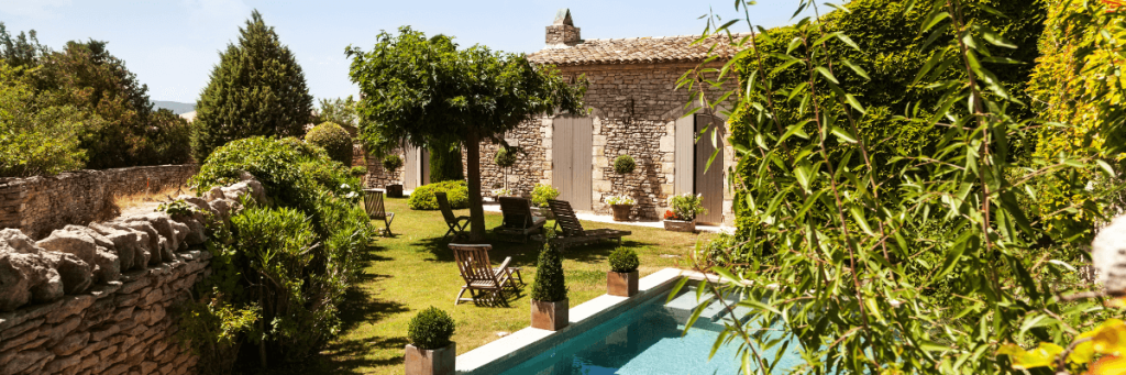 yio_workend_workers-CcLr8FC9-1024x341