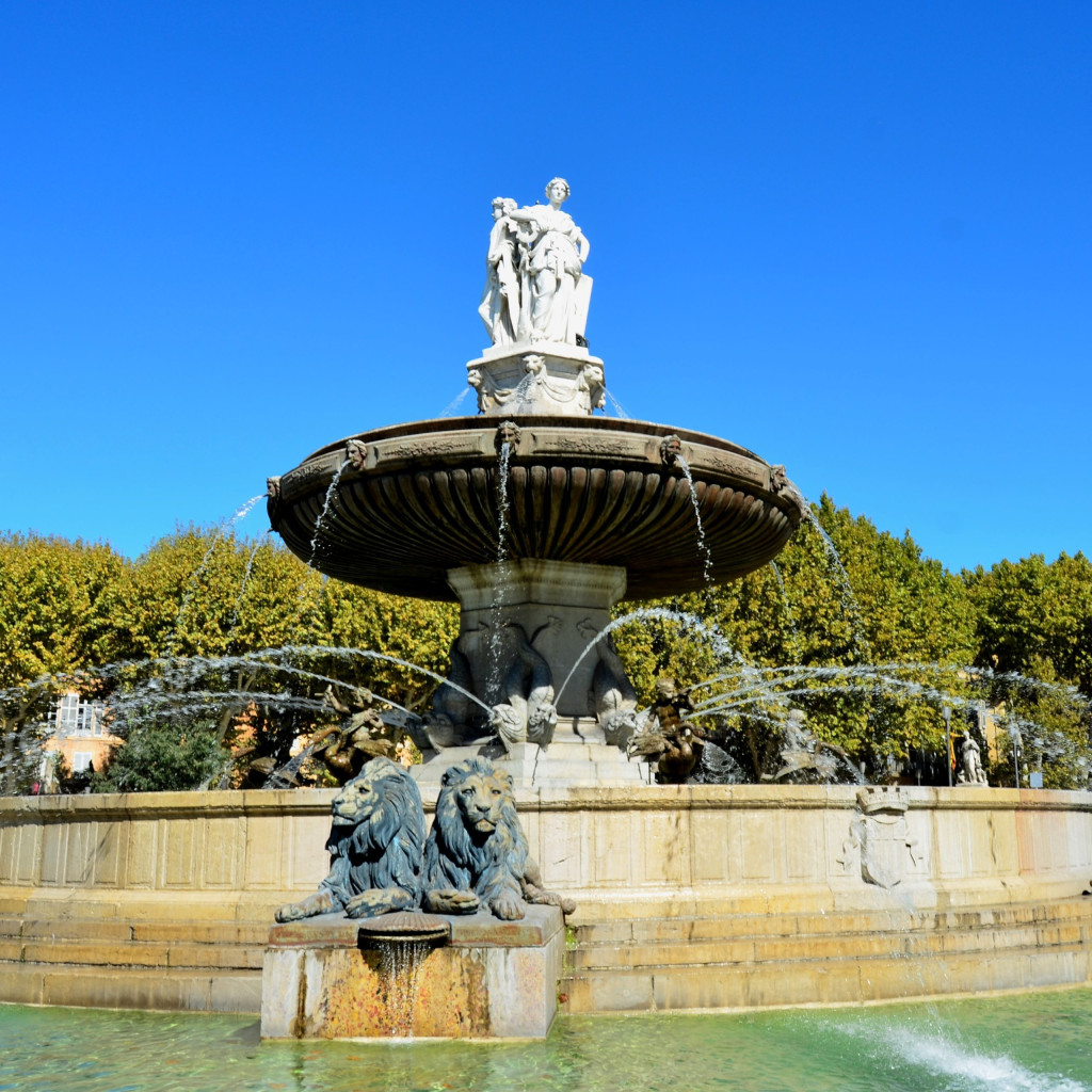 AIX EN PCE : Fontaine de la Rotonde