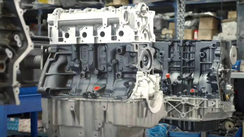 montage-moteur-usine