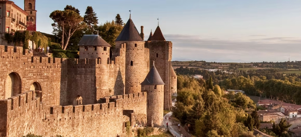castle-sky-view-canal-du-midi_Carcassone_France_Destination_3840x1920_2025