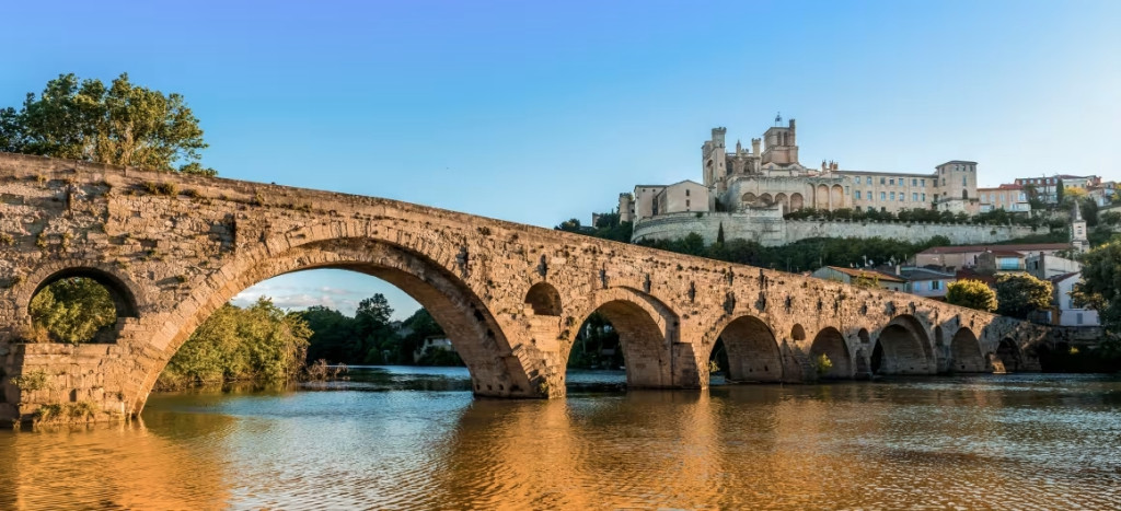 river-bridge-Bezier_Canal-du-Midi_France_Destination_3840x1920_2025