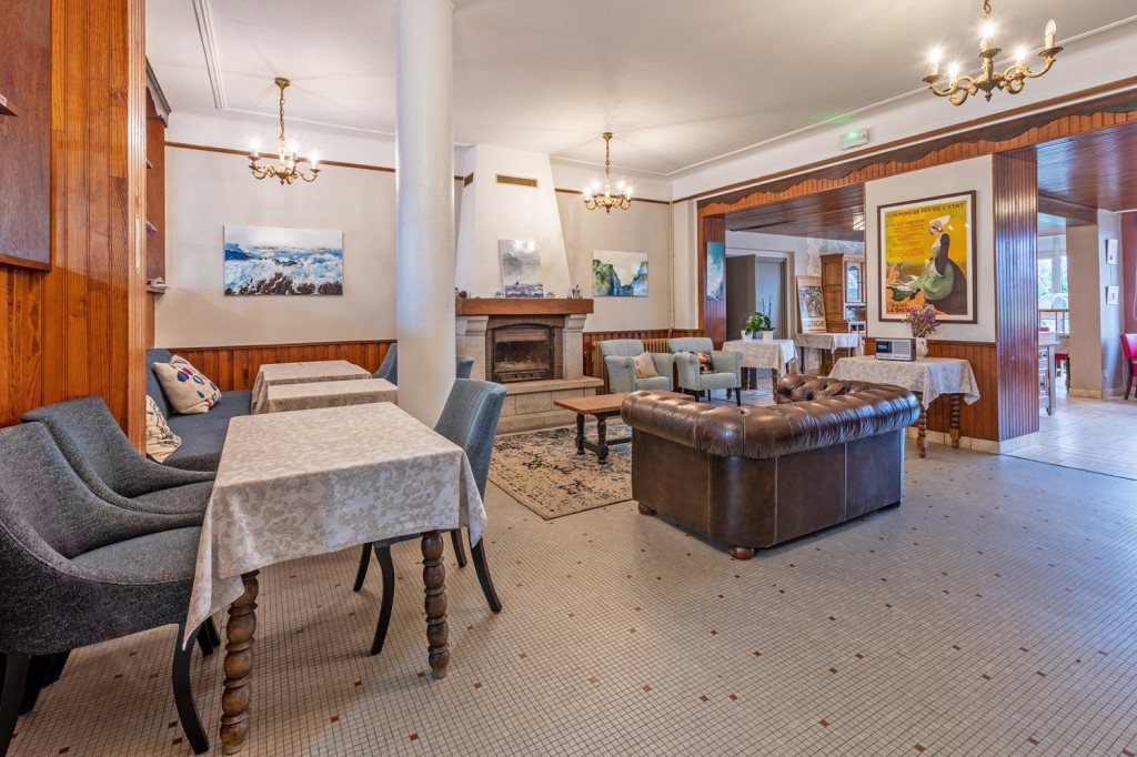 6938593839d973ed9045b46d_idplace_5d04f7f1b4bb62027867e84f_esquibien_8