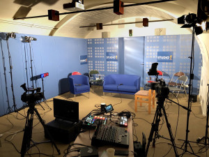 Aménagement salle de réunion en studio TV