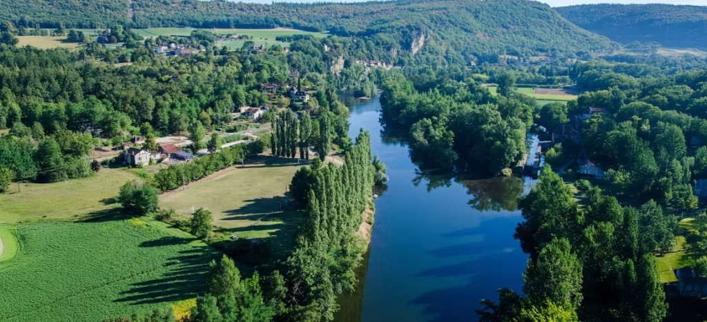 river-nature-landscape-water_River_Lot_France_Destination_3840x1920_2025