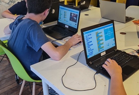 stage-informatique-robotique-et-electronique-enfant-7-a-14-ans-paris-10