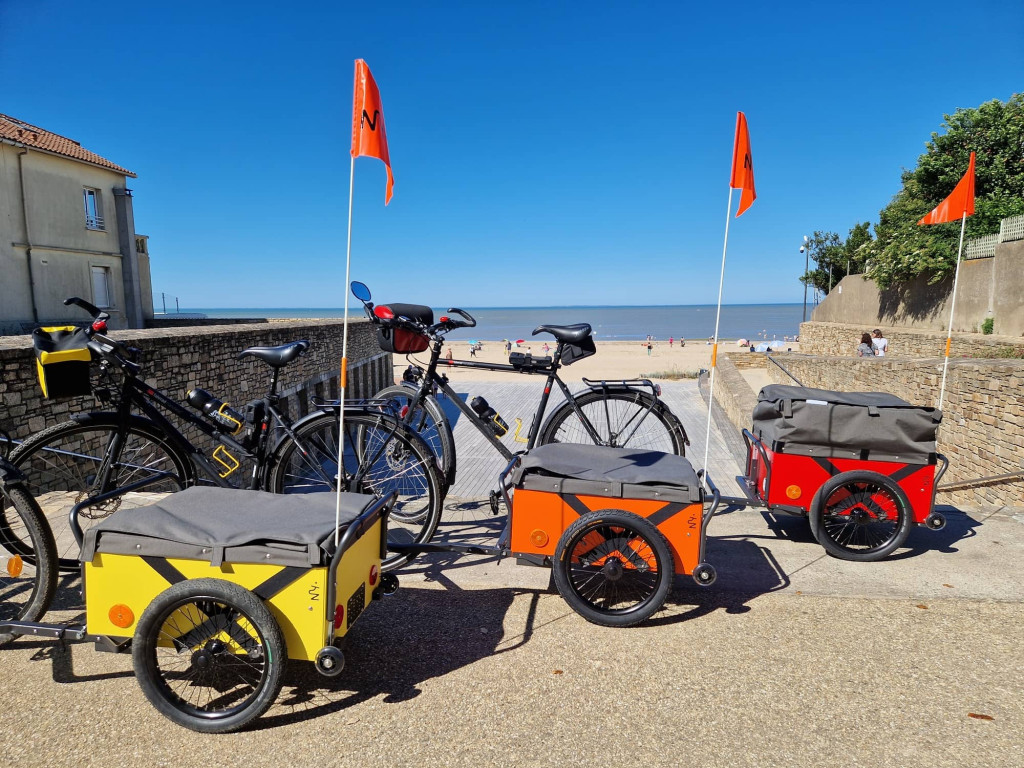 sternytrailer-remorque-velo-legere-compact-jaune-orange-rouge-sternytent3