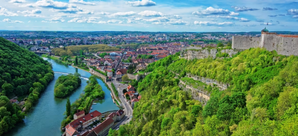 river-castle-town-landscape-citadel_Besancon_Franche_Comte_Burgundy_France_Destination_3840x1920_202