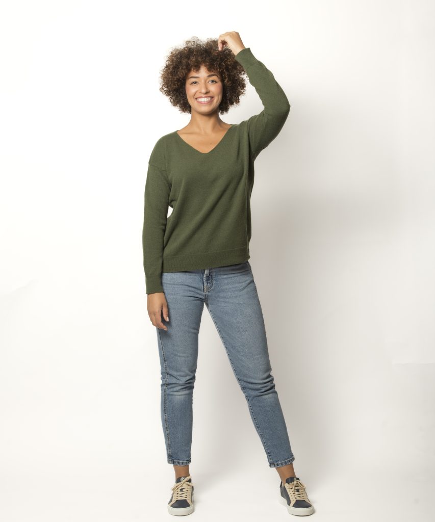 886-4c3-Pull-Col-V-Femme-Kaki-Merinos-Cachemire-Margot-853x1024