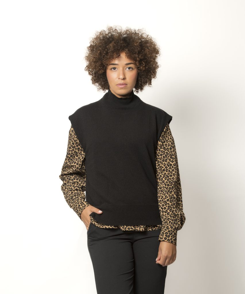 895-38c-Pull-Sans-Manches-Col-Montant-Femme-Noir-Merinos-Cachemire-Agathe-853x1024